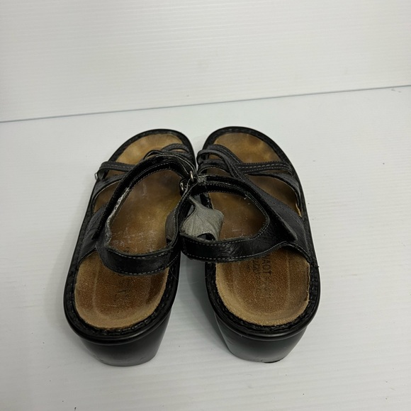 Naot sandals women’s black Sz 41 EUR - Picture 2 of 6